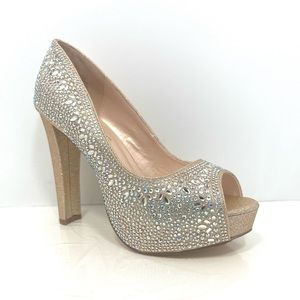Nude sparkle dressy high heel new in Box sizes 8-8.5-9